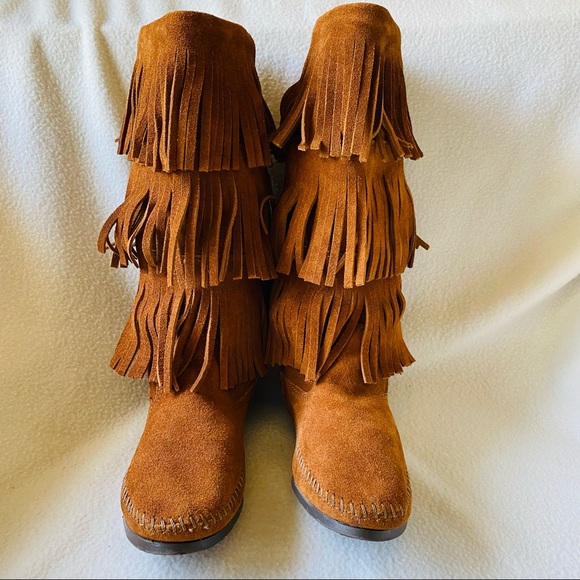 Minnetonka Boots - Picture 2 of 9